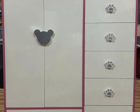 Tủ trẻ em họa tiết chân chuột