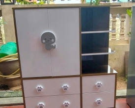 Tủ quần áo trẻ em họa tiết màu nâu