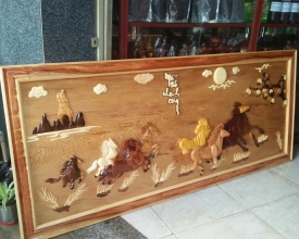 Tranh treo tường gỗ mã đáo thành công